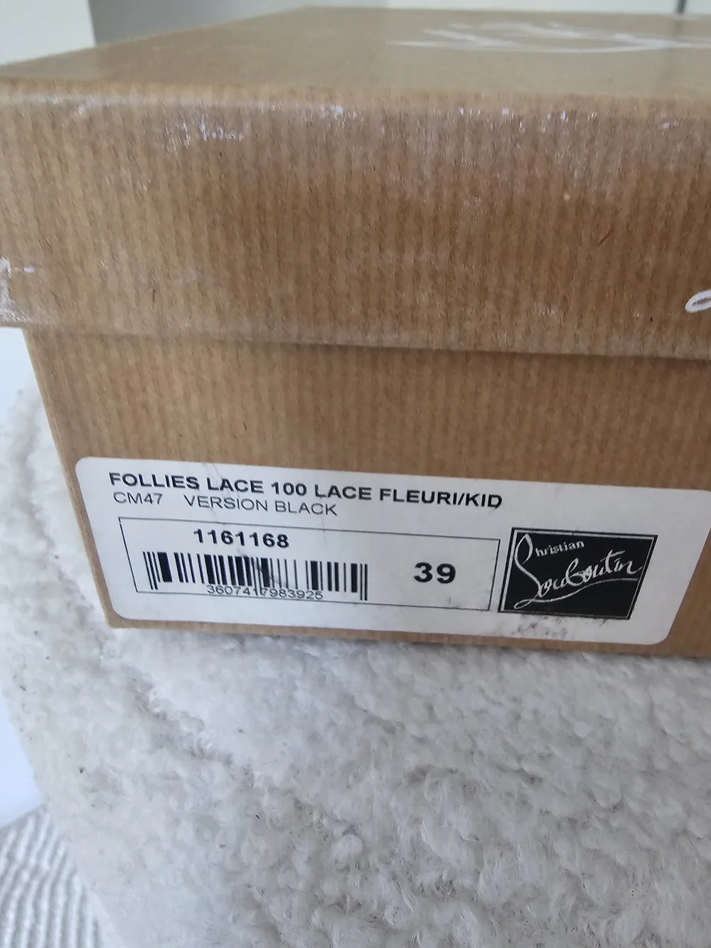 Miss Z Pointy Toe Lace Pump Christian Louboutin Size 39